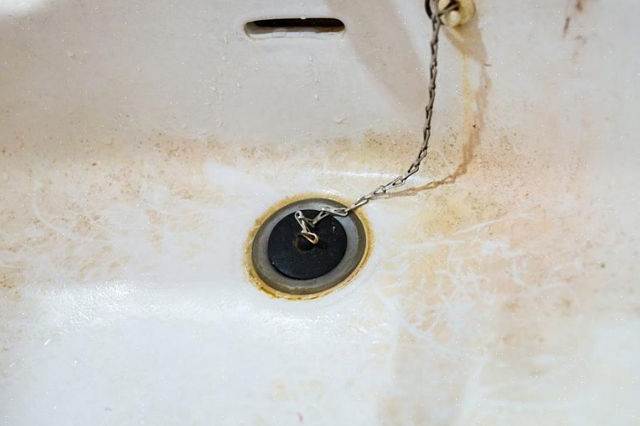 Flytende toalettskålrengjøringsmidler formulert for å fjerne rustflekker