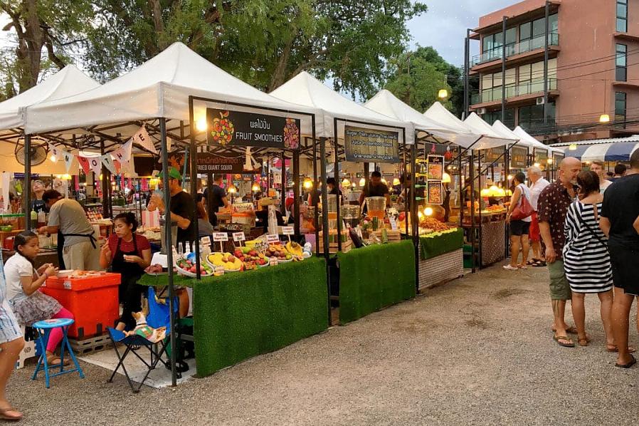 Noen innendørs messesenter kalles også vintagemarkeder i stedet for innendørs loppemarkeder eller antikke