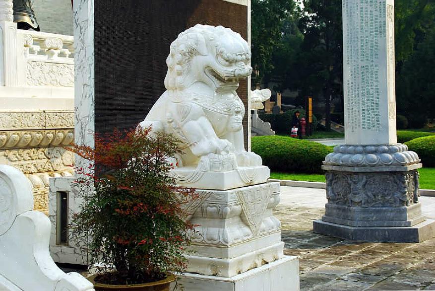 Feng shui Fu Dogs eller Imperial Guardian Lions er et sterkt feng shui-beskyttelsessymbol