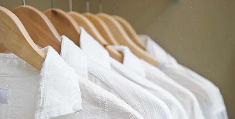Vasking av hvite klær hver for seg vil forhindre fargeblødning